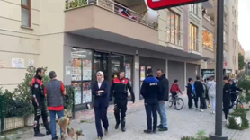 Eski eşini çalıştığı markette bıçakladı