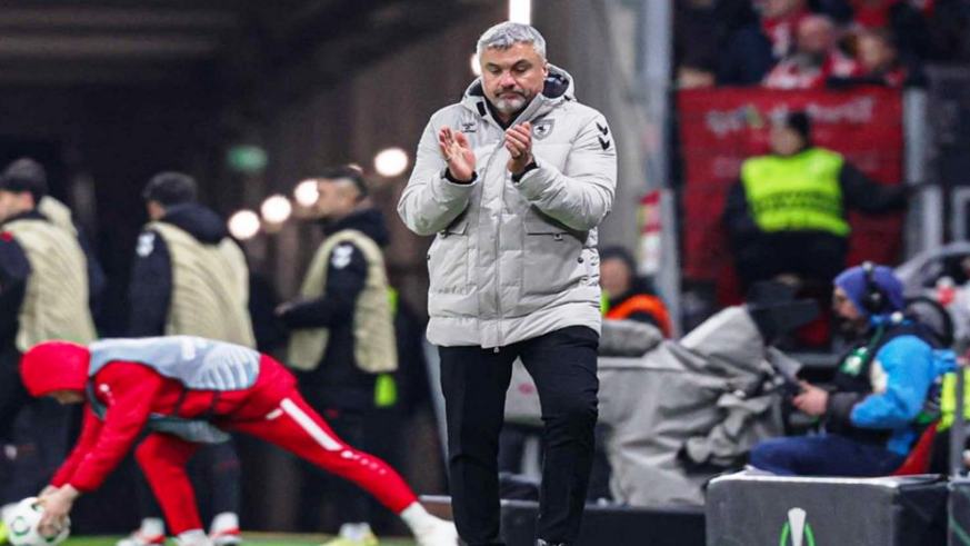 Takımımın performansı sebebiyle hayal kırıklığı yaşıyorum