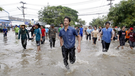 Afetlerde yaklaşık 1200 kişi hayatını kaybetti
