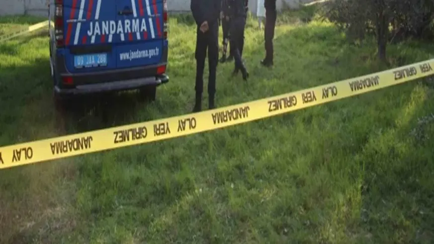 Tartıştığı eşi ve oğlunu öldürdü