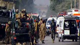 Pakistan'da bombalı saldırı