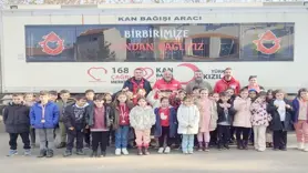 VELİLERİYLE  GELİP KAN BAĞIŞLADILAR