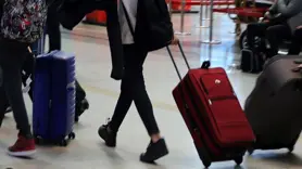 21 milyon 548 bin kişi seyahate çıktı