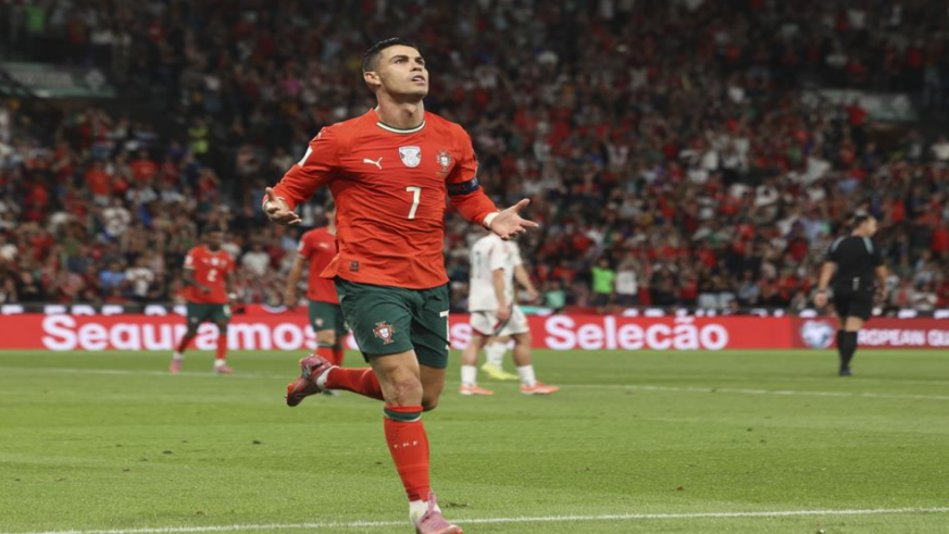 Almeria'nın yüzde 25'lik hissesini satın aldı