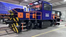 Bataryalı manevra lokomotifi