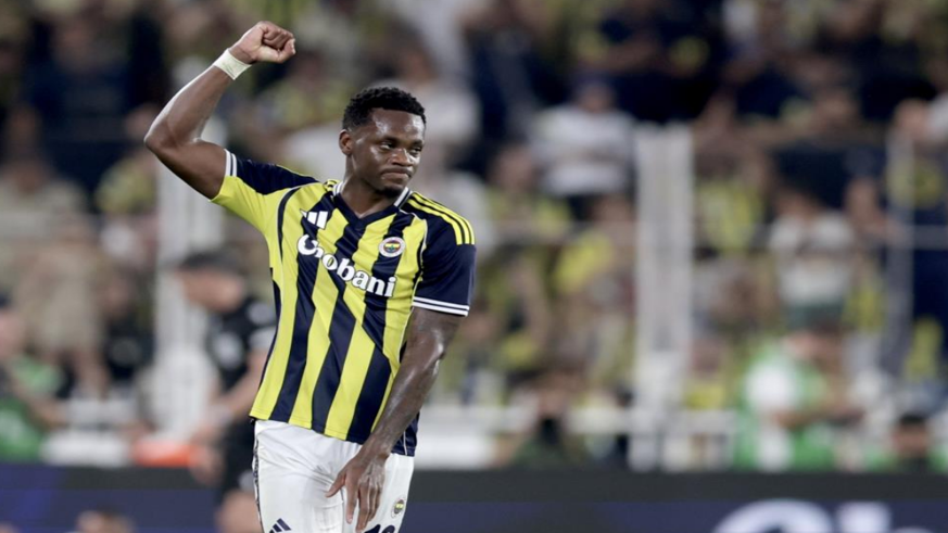 Jhon Duran, kiralık olarak Zenit'te